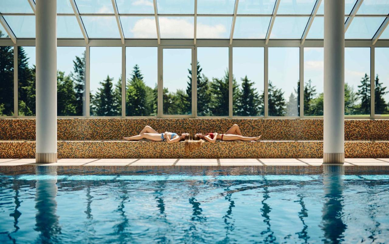 Pohorje Village Wellbeing Resort - Forest Apartments Videc Hočko Pohorje Buitenkant foto